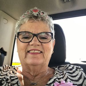 Meet your Posher, Debi